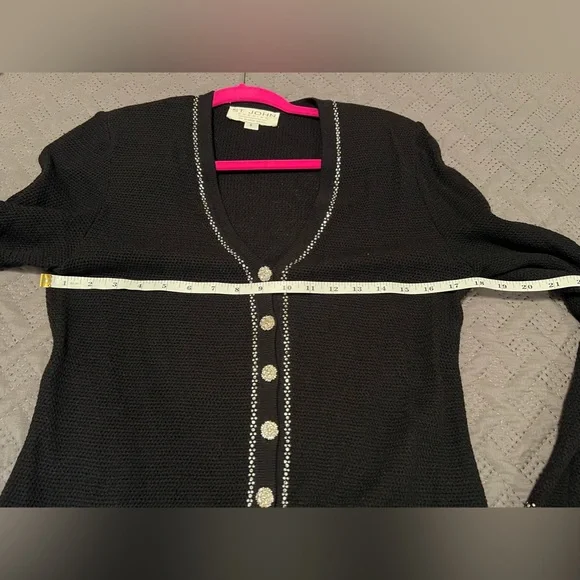 St. John Black Top - Picture 3 of 12